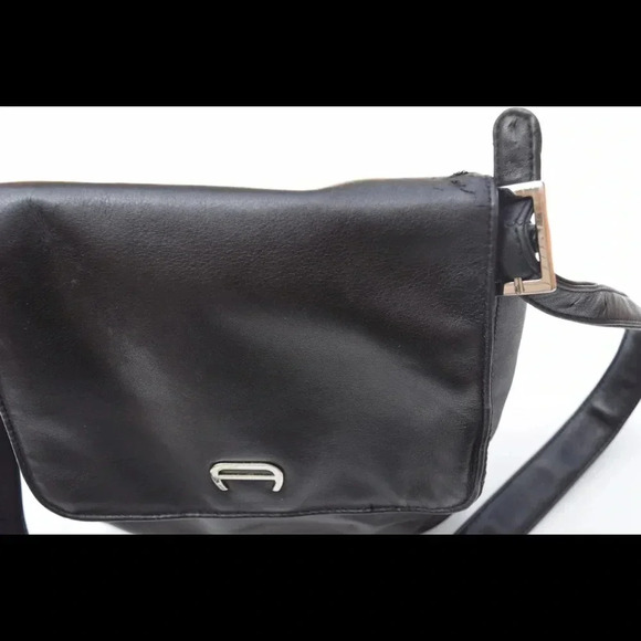 Etienne Aigner cross body bag - Picture 5 of 8